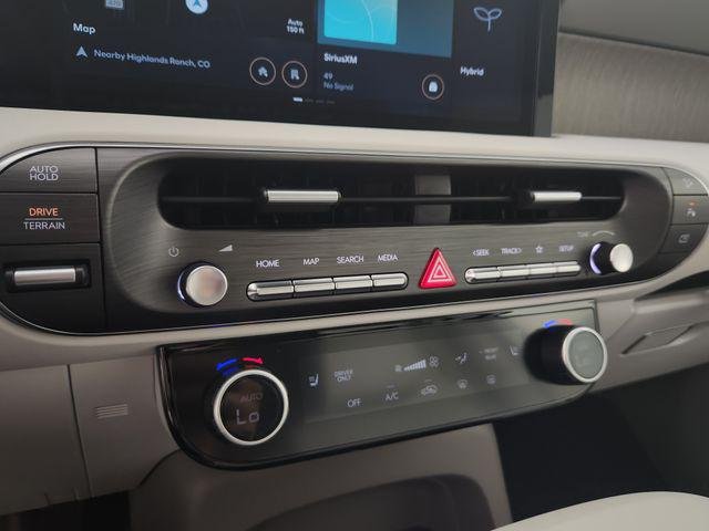 New 2026 White Hyundai SEL 8P image 30