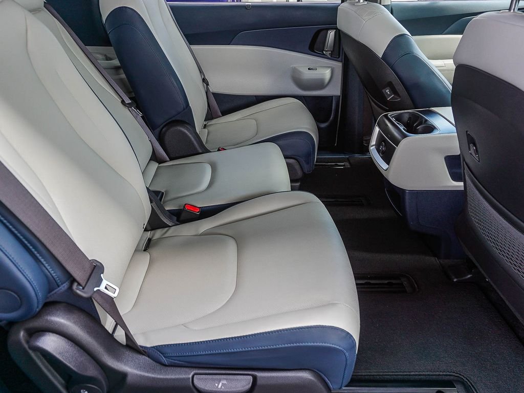 Used 2025 White Kia EX image 11