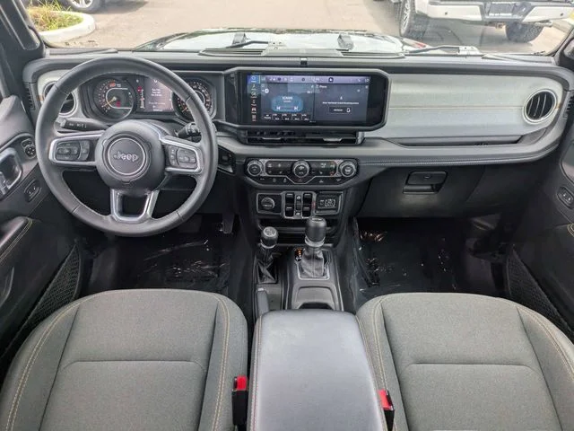 2025 Jeep Wrangler 4-Door Sahara - Photo 15