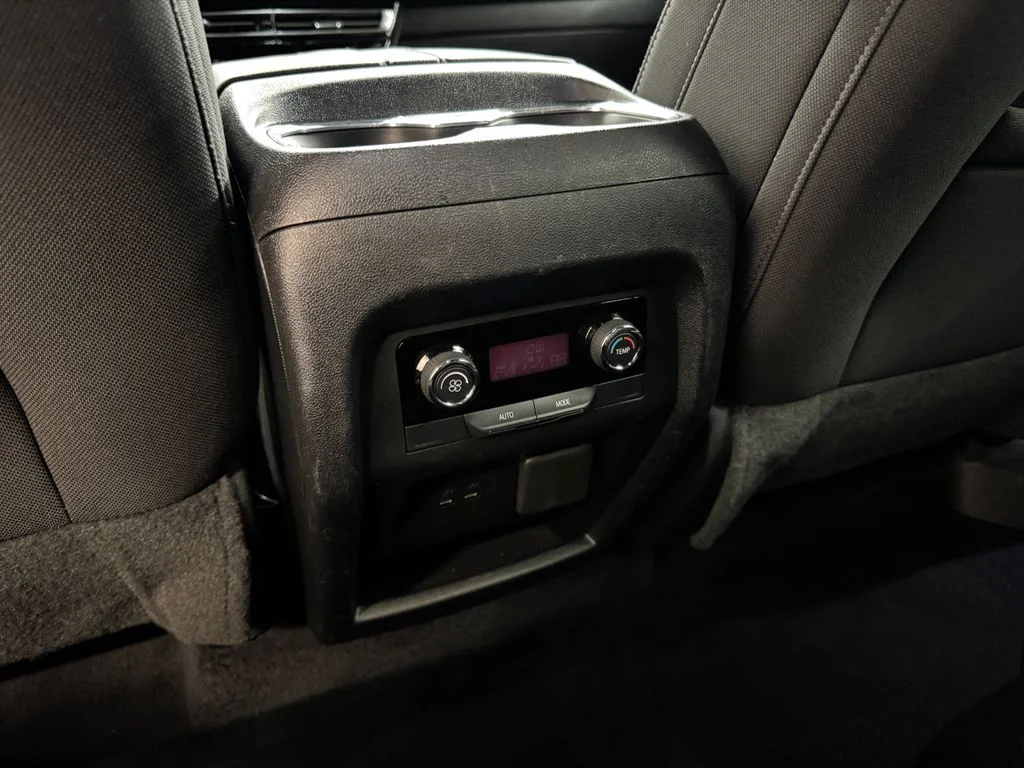 Used 2024 Gray Chevrolet LT image 27