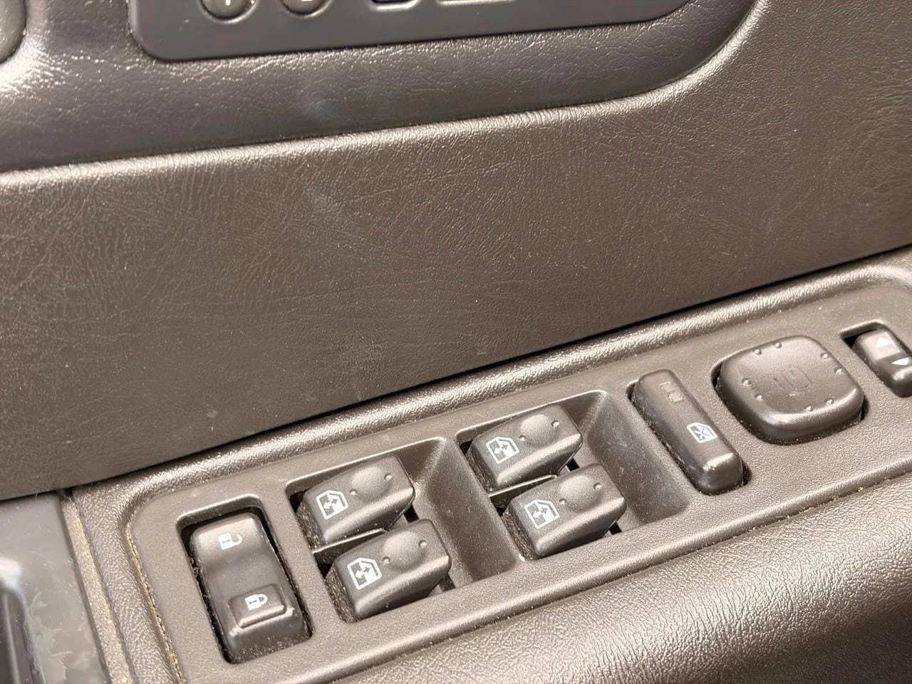 Used 2006 Black HUMMER Base image 22