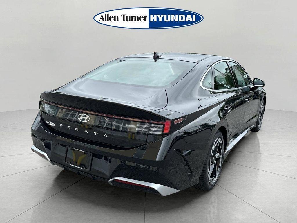 New 2026 Abyss Black Hyundai SEL Sport image 6