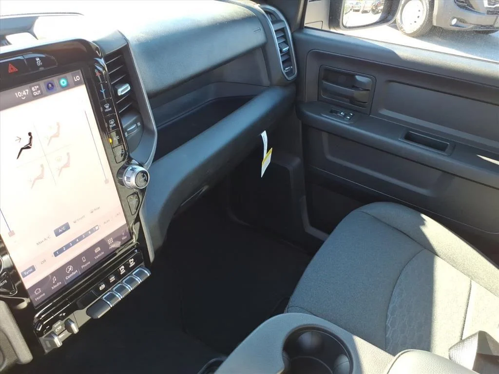 2026 RAM 2500 Tradesman - Photo 16