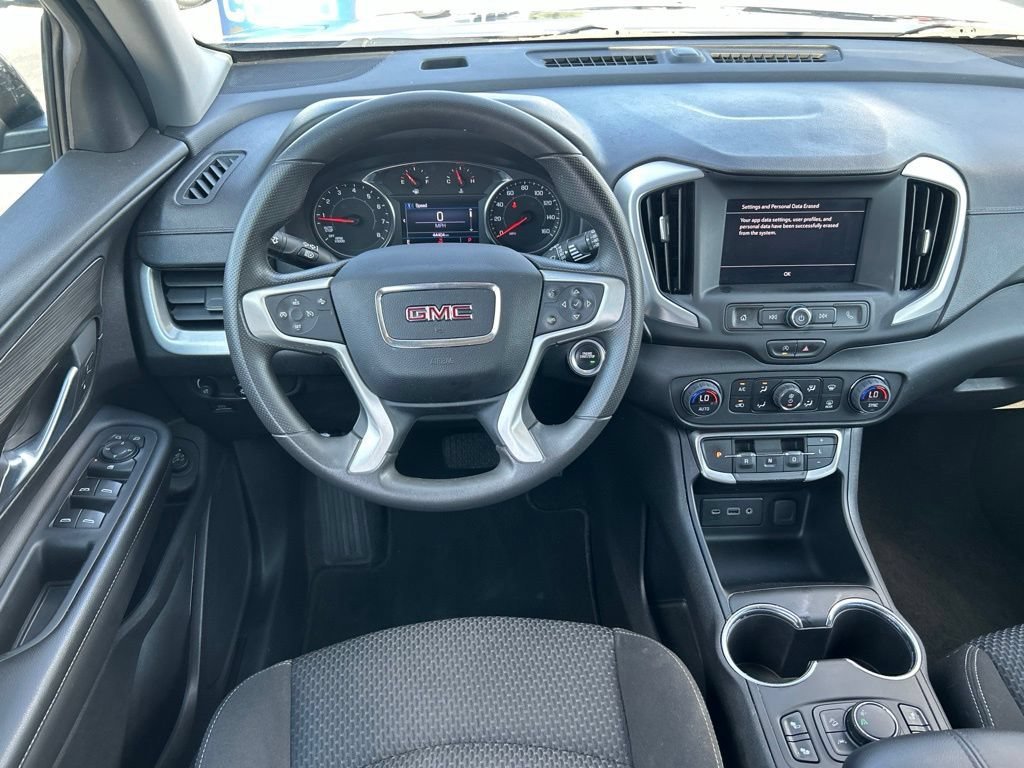 Used 2023 STERLING METALLIC GMC SLE image 21