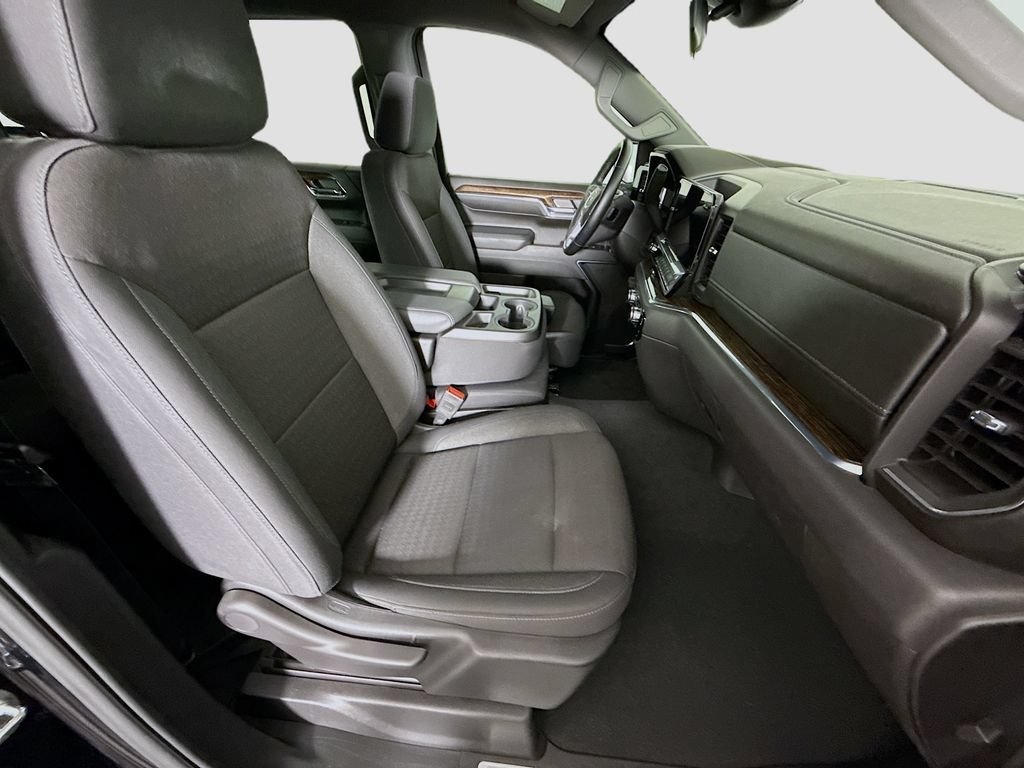 Used 2024 Onyx Black GMC Elevation image 26