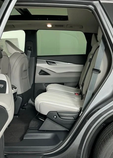 New 2027 Graphite Shadow INFINITI LUXE image 18