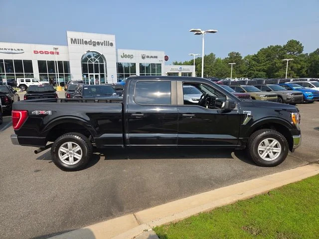 Used 2021 Black Ford XLT image 13