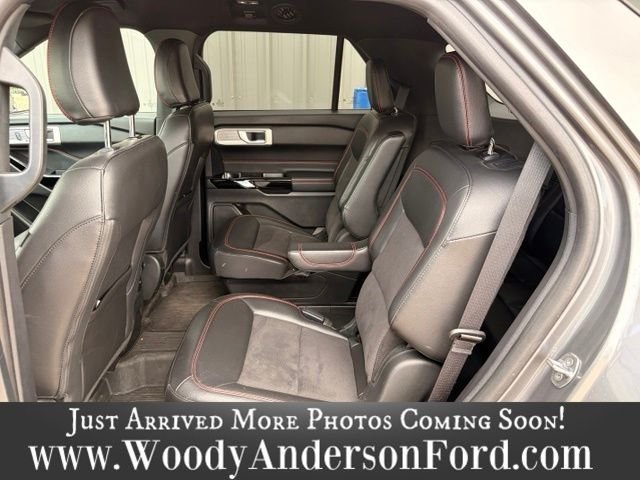 Used 2022 Carbonized Gray Metallic Ford ST-Line image 9