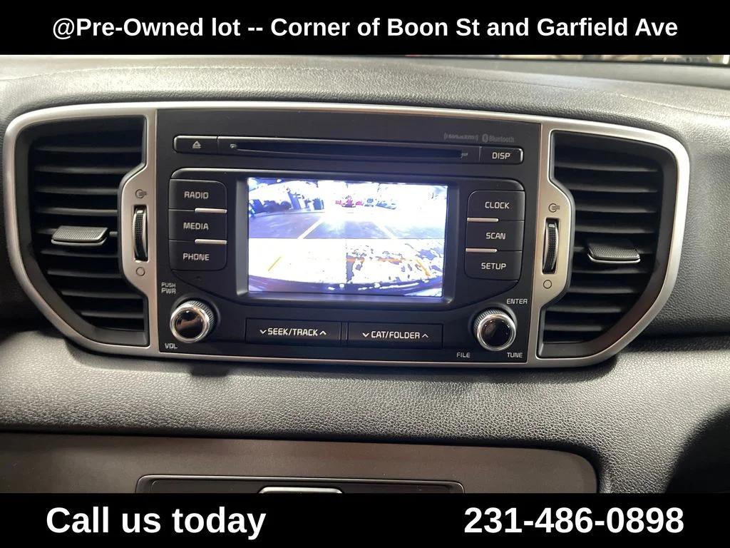 Used 2017 Red Kia LX image 23