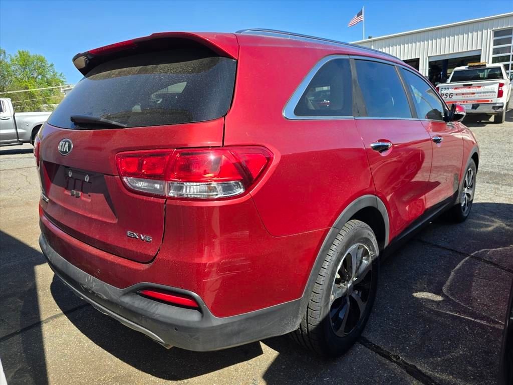 Used 2018 Red Kia EX image 8