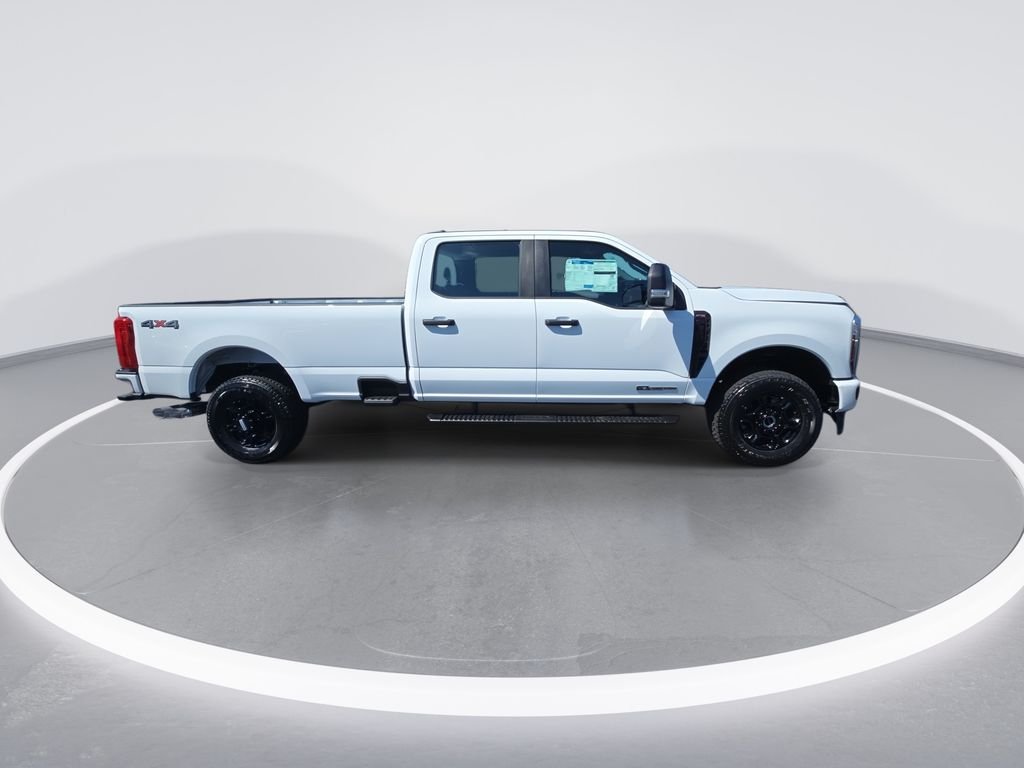 New 2026 Oxford White Ford F-350® XL image 9