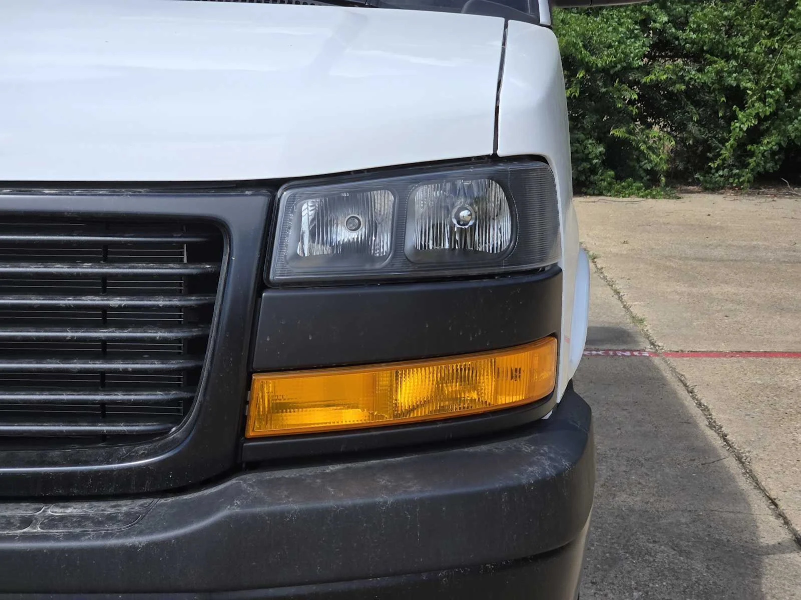 New 2026 Summit White GMC Work Van image 5