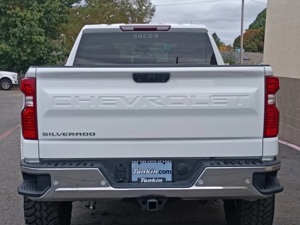 Used 2023 Summit White Chevrolet WT image 7