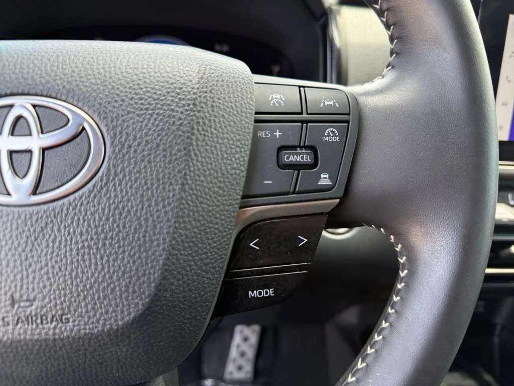 Used 2025  Toyota SE image 25