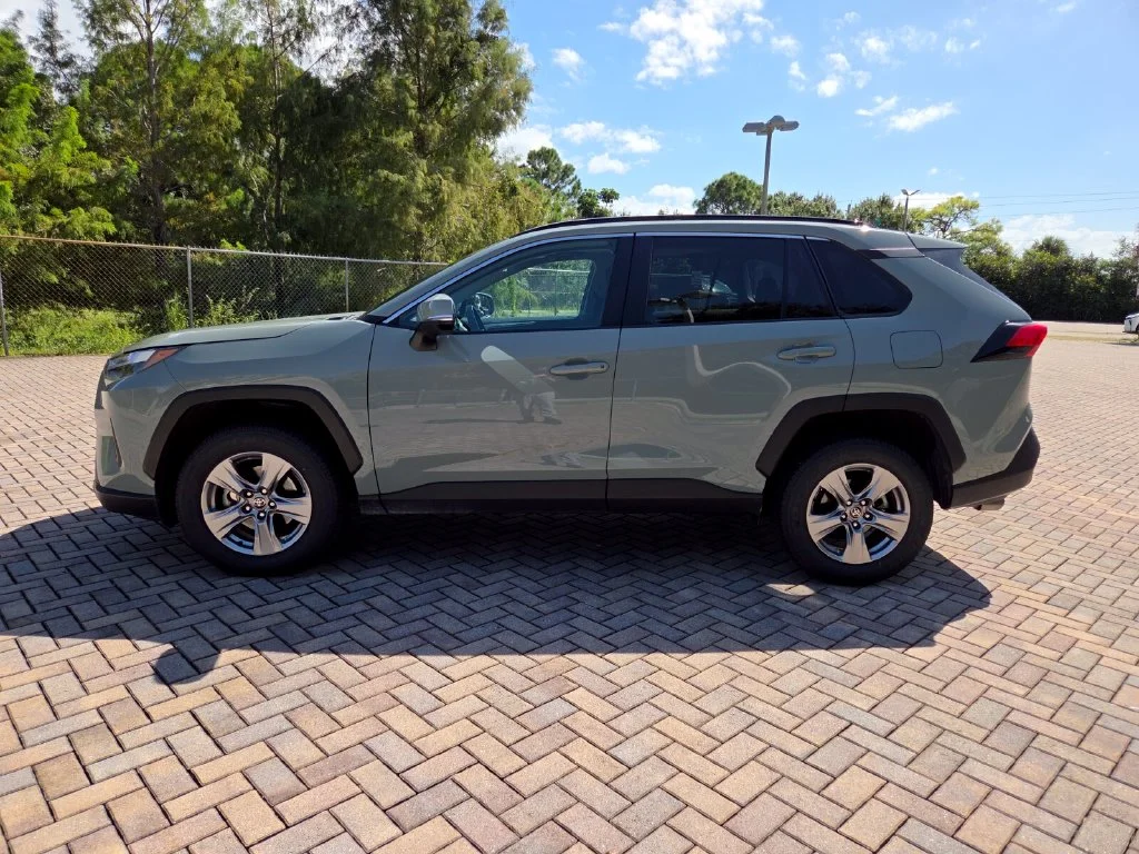 Used 2022 Gray Toyota XLE image 8