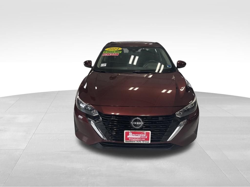 Used 2024 Red Nissan SV image 9