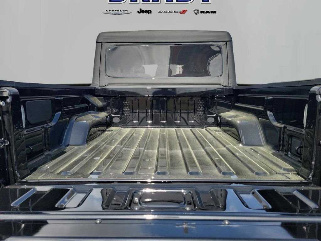 New 2025 Black Clear-Coat Exterior Paint Jeep Sport S image 30