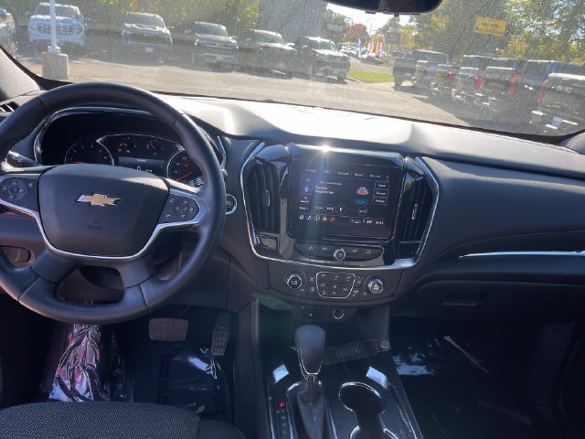 Used 2023 RADIANT RED TINTCOAT Chevrolet LT Cloth image 12