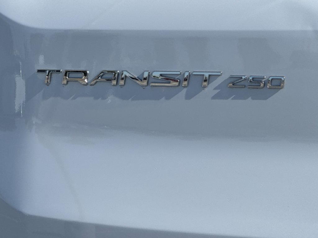 Used 2025 White Ford  image 30