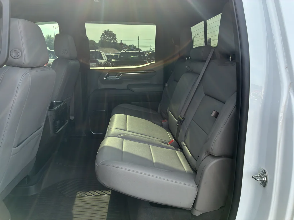 Used 2025 Summit White Chevrolet LT Trail Boss image 19