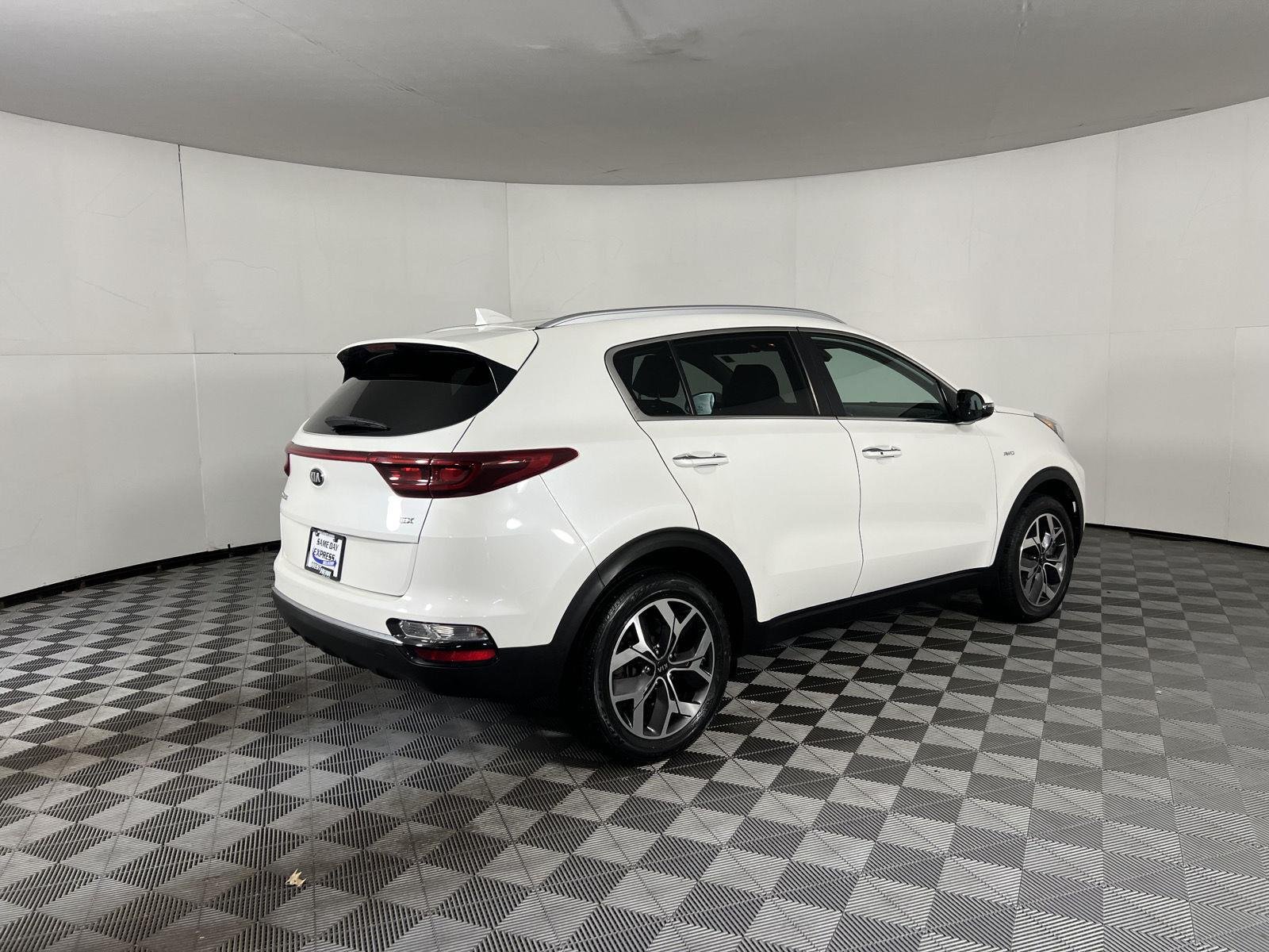 Used 2021 Snow White Pearl Kia EX image 8