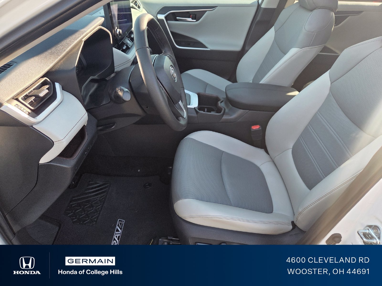 Used 2023 Pearl Toyota Limited image 23