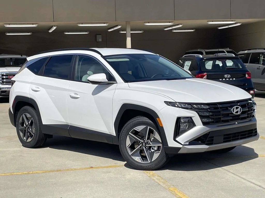 New 2026 White Hyundai SEL image 1