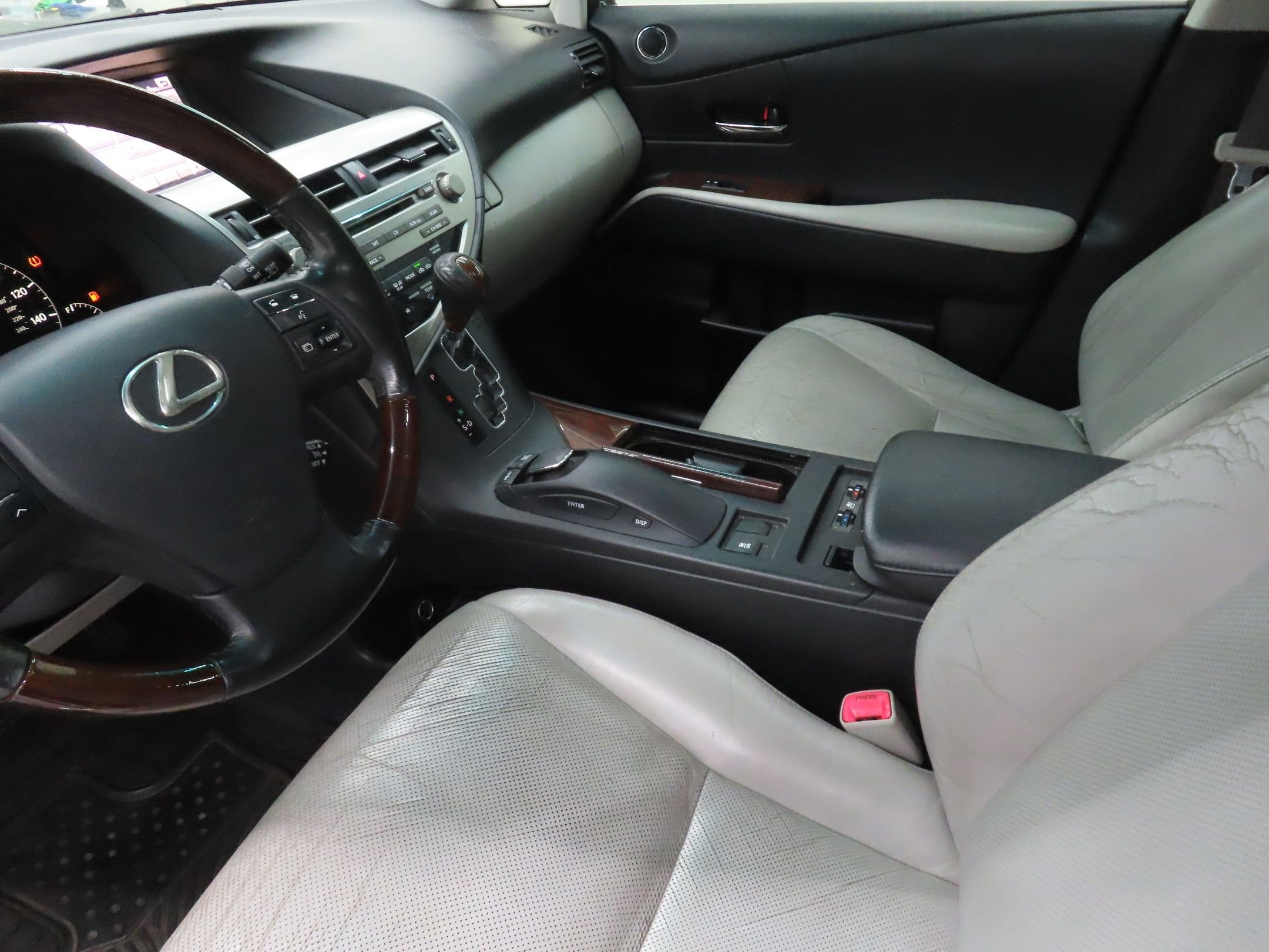 Used 2012 Gray Lexus 450h image 21