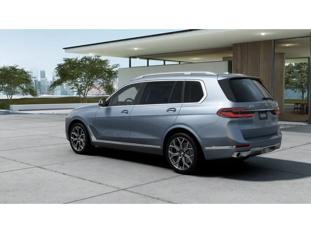 New 2027 Sparkling Copper Metallic BMW xDrive40i image 2