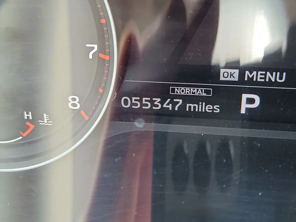 Used 2024  Mitsubishi SE image 28