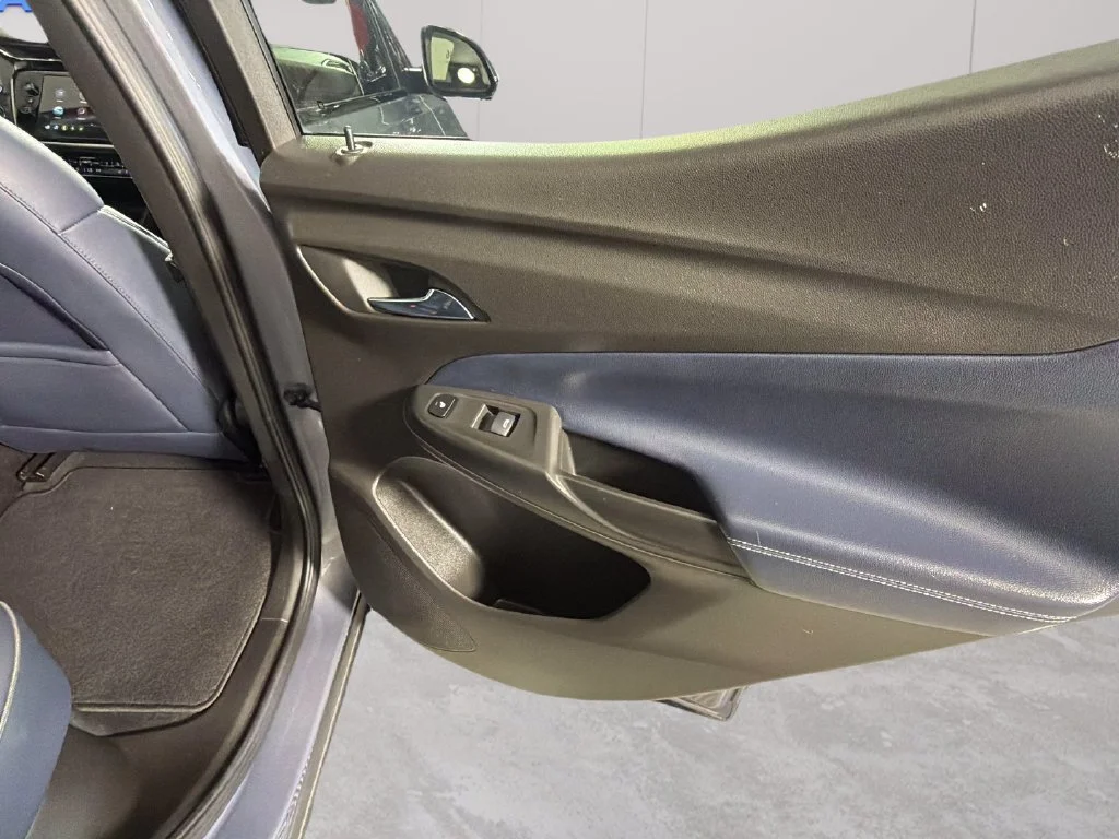 Used 2022 GRAY GHOST METALLIC Chevrolet Premier image 34