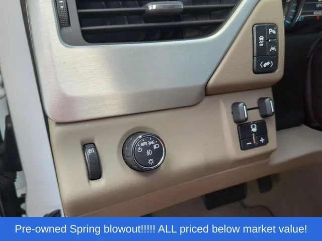 Used 2018 White GMC SLT image 26