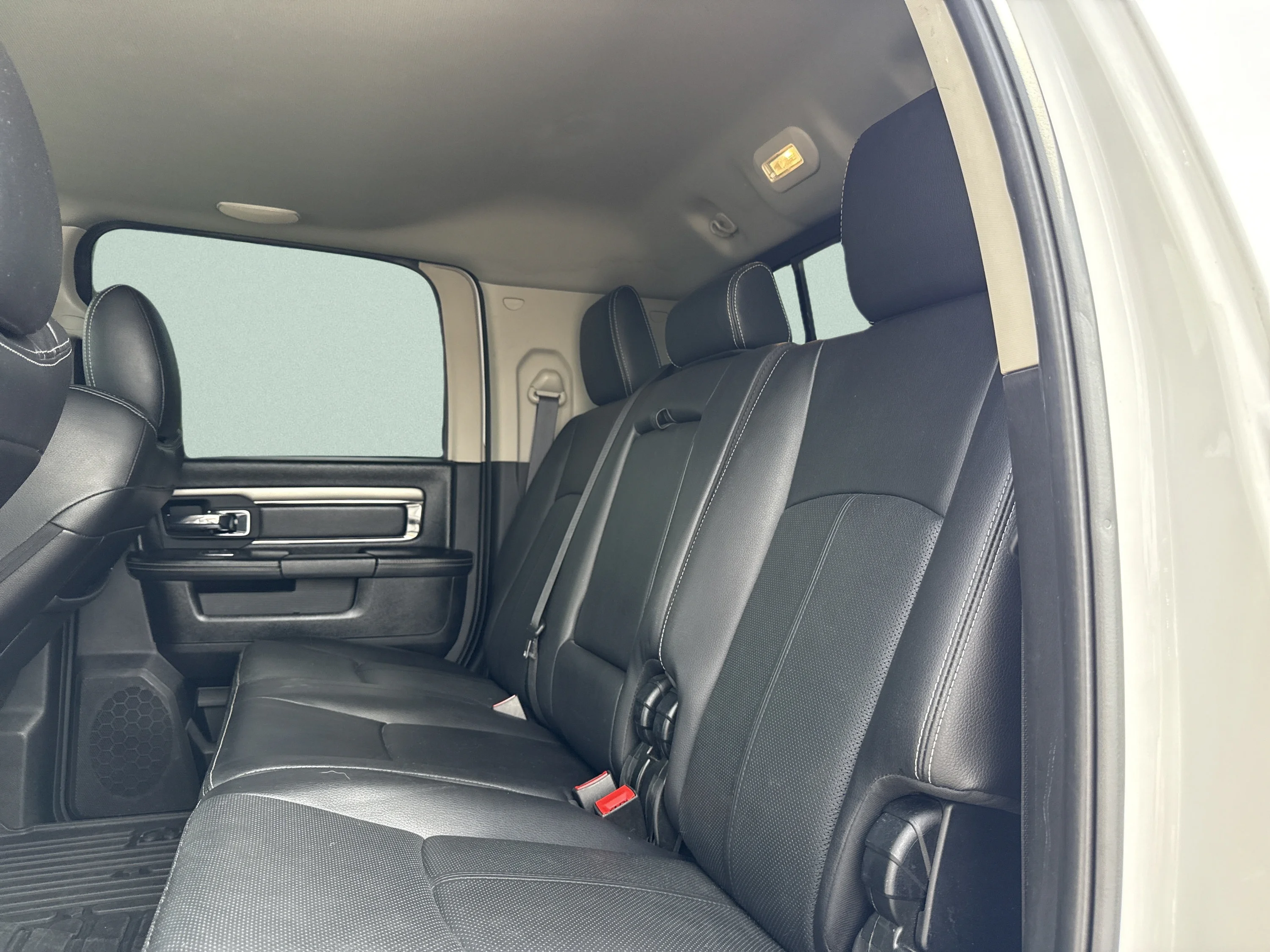 Used 2018 Bright White Clearcoat Ram Laramie image 26