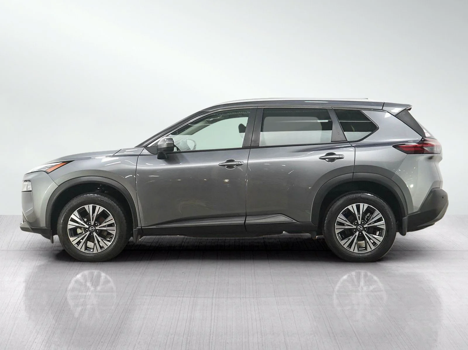 Used 2023 Nissan Rogue SV with VIN JN8BT3BB5PW485103 for sale in Burnsville, Minnesota