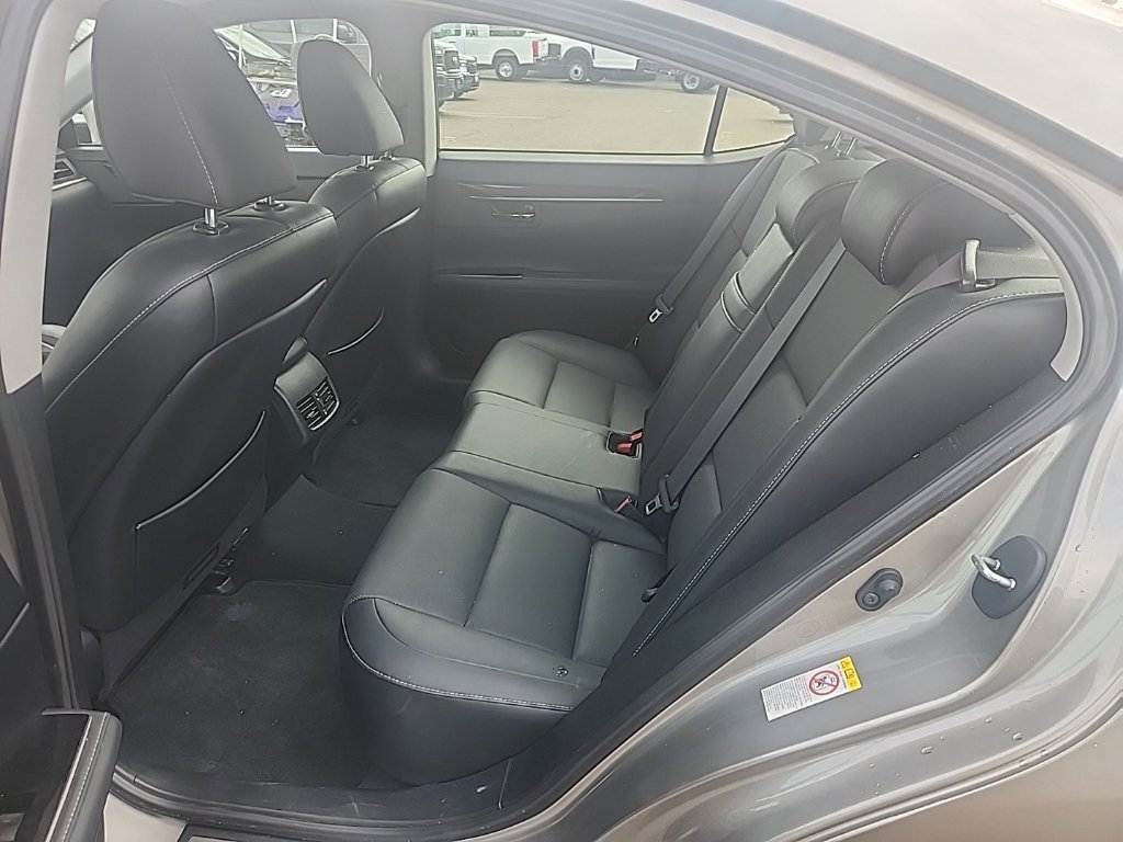 Used 2017 Silver Lexus 350 image 19