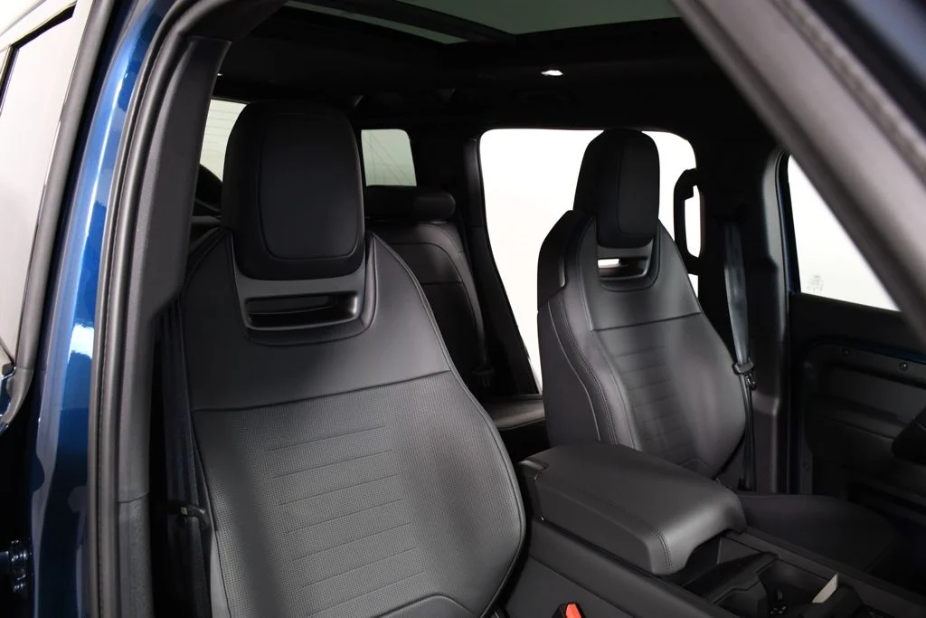 New 2026 Sargasso Blue Land Rover  image 20