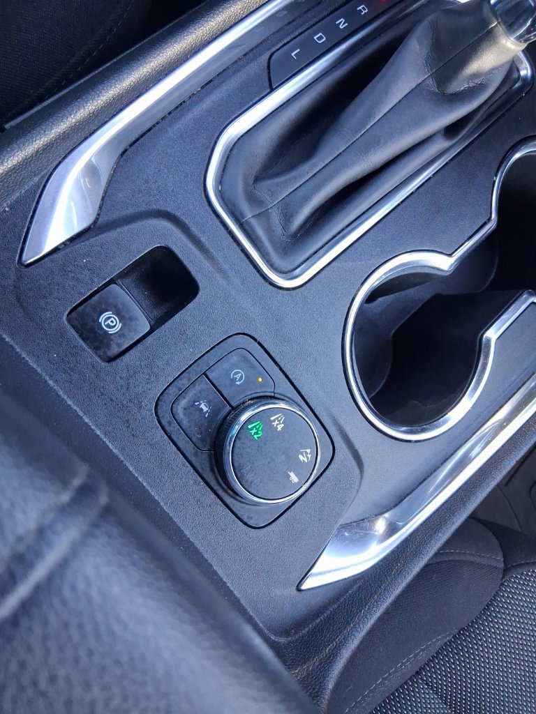 Used 2023 SUMMIT WHITE Chevrolet LT Cloth image 26