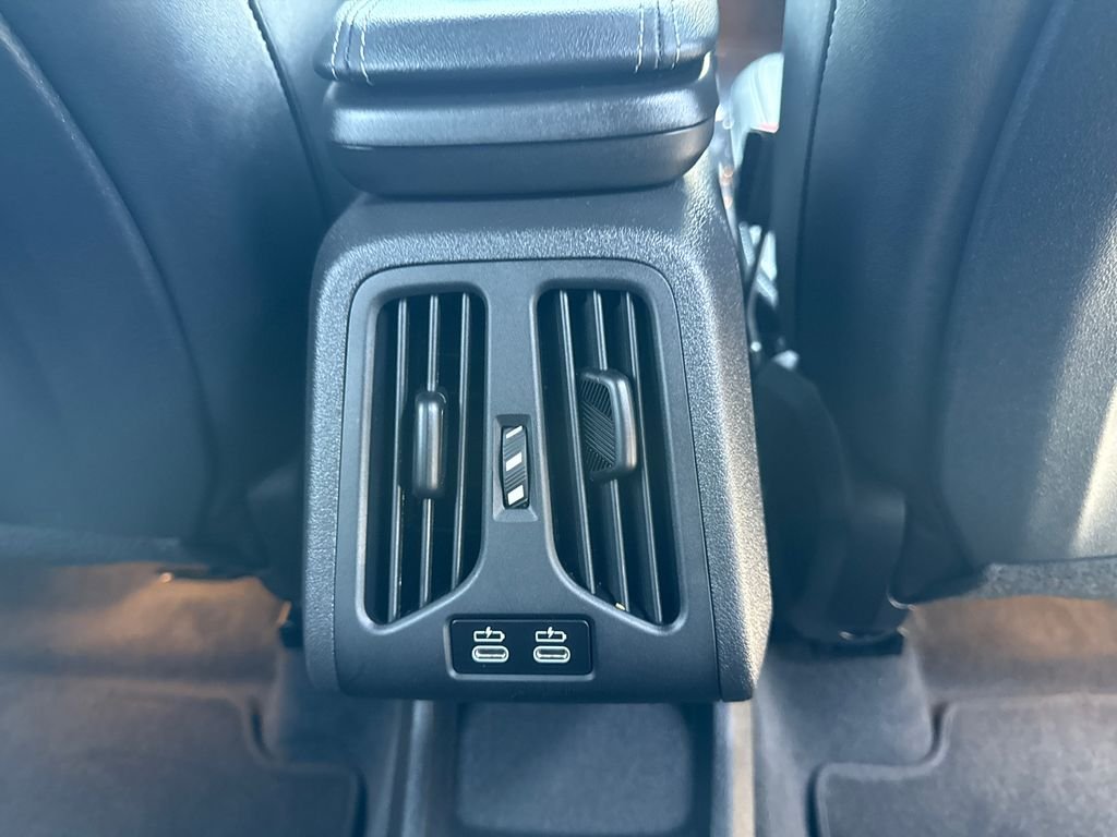 Used 2026 Space Silver Metallic BMW xDrive28i image 17