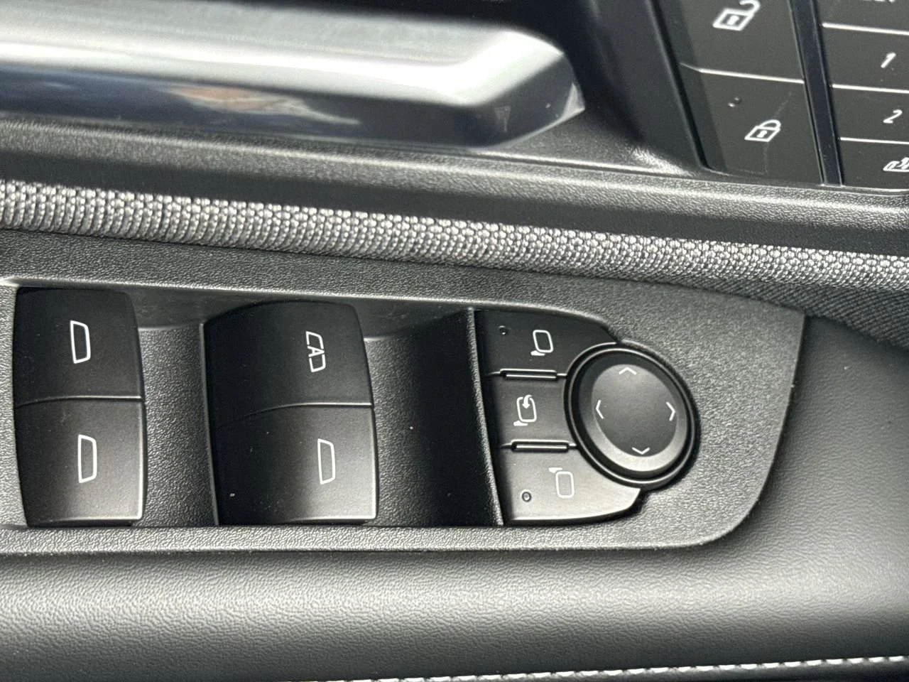 2026 GMC Sierra EV Elevation - Photo 17