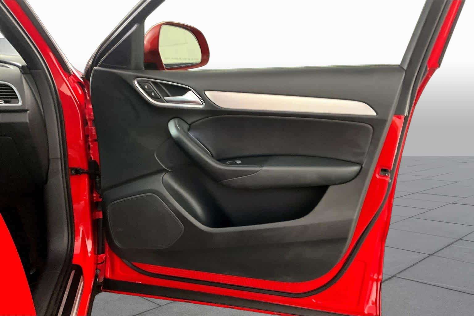 Used 2018 Misano Red Pearl Effect Audi Sport Premium image 21
