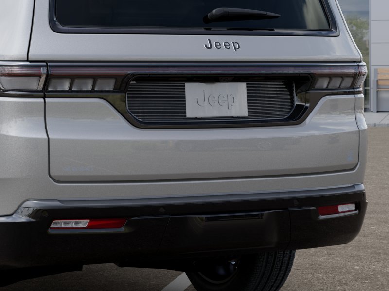 New 2026 Silver-Zynith Exterior Paint Jeep 85th Anniversary image 63