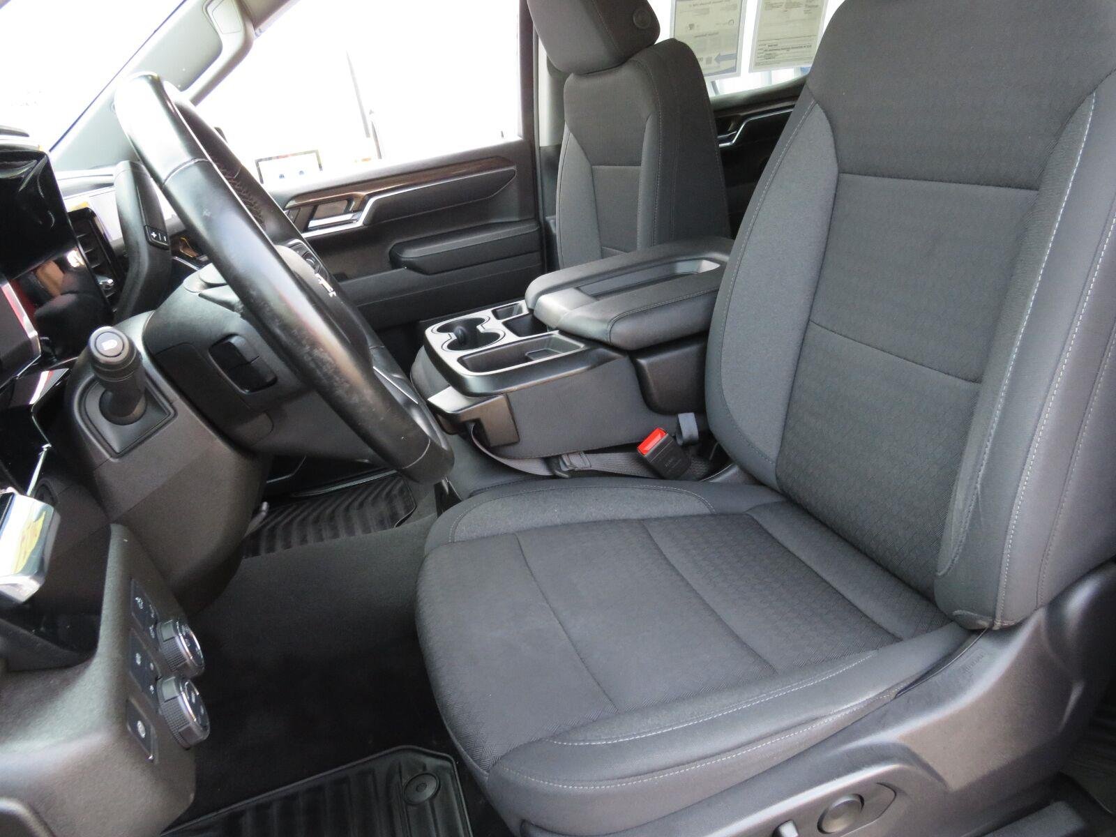 Used 2024 Lakeshore Blue Metallic Chevrolet LT image 24