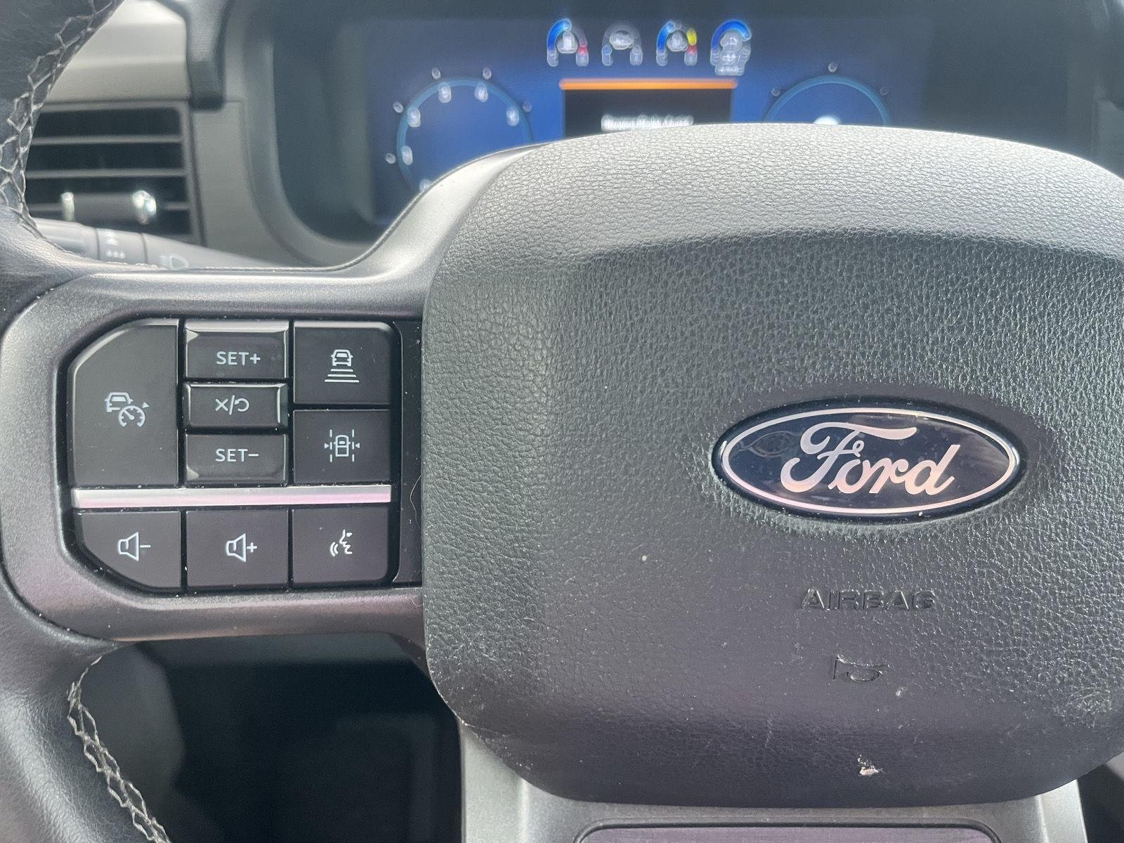 Used 2024 Iconic Silver Ford XLT image 25