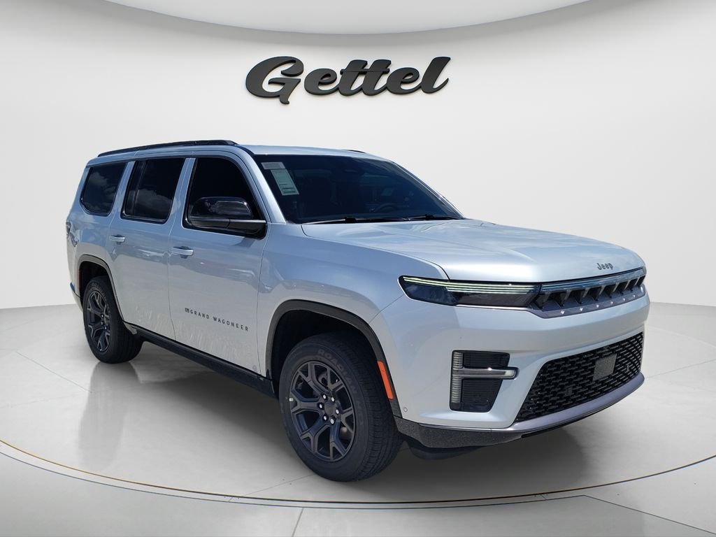 New 2026 Silver-Zynith Exterior Paint Jeep Limited Altitude image 3