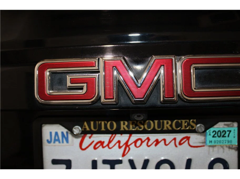 Used 2015 Onyx Black GMC SLT image 20
