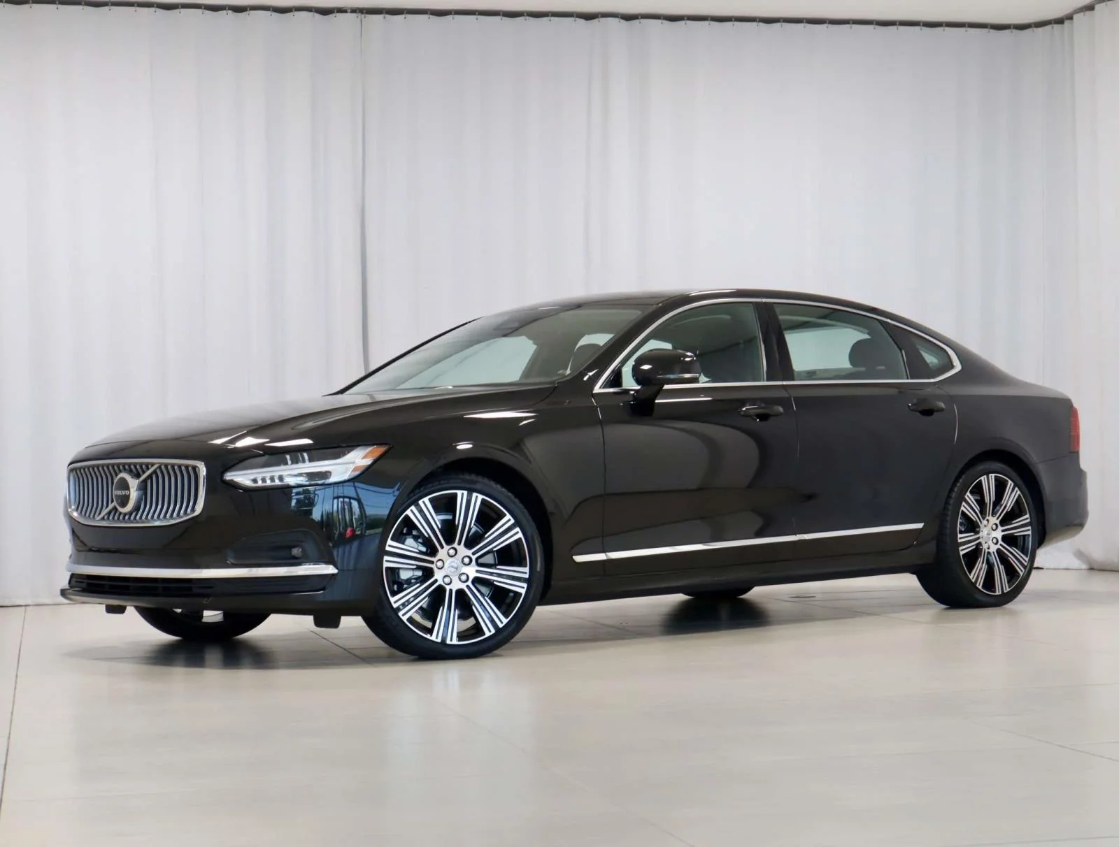 2023 Volvo S90 B6 Ultimate AWD's photo