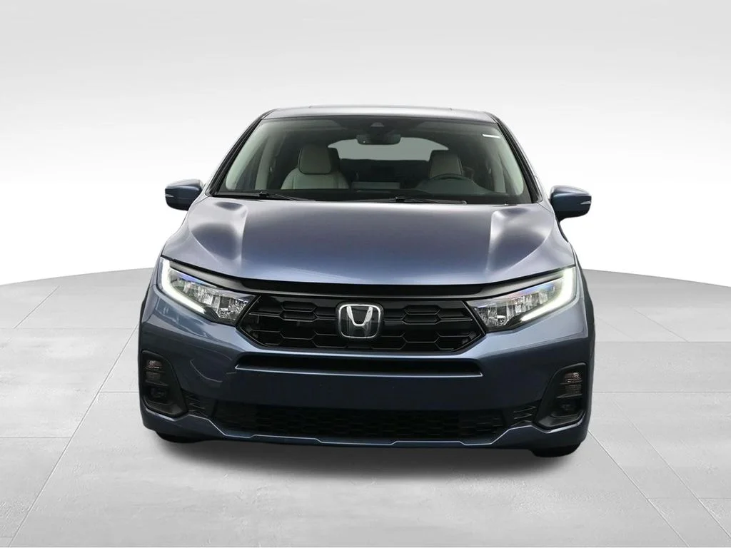New 2026 Smoke Blue Pearl Honda Touring image 3