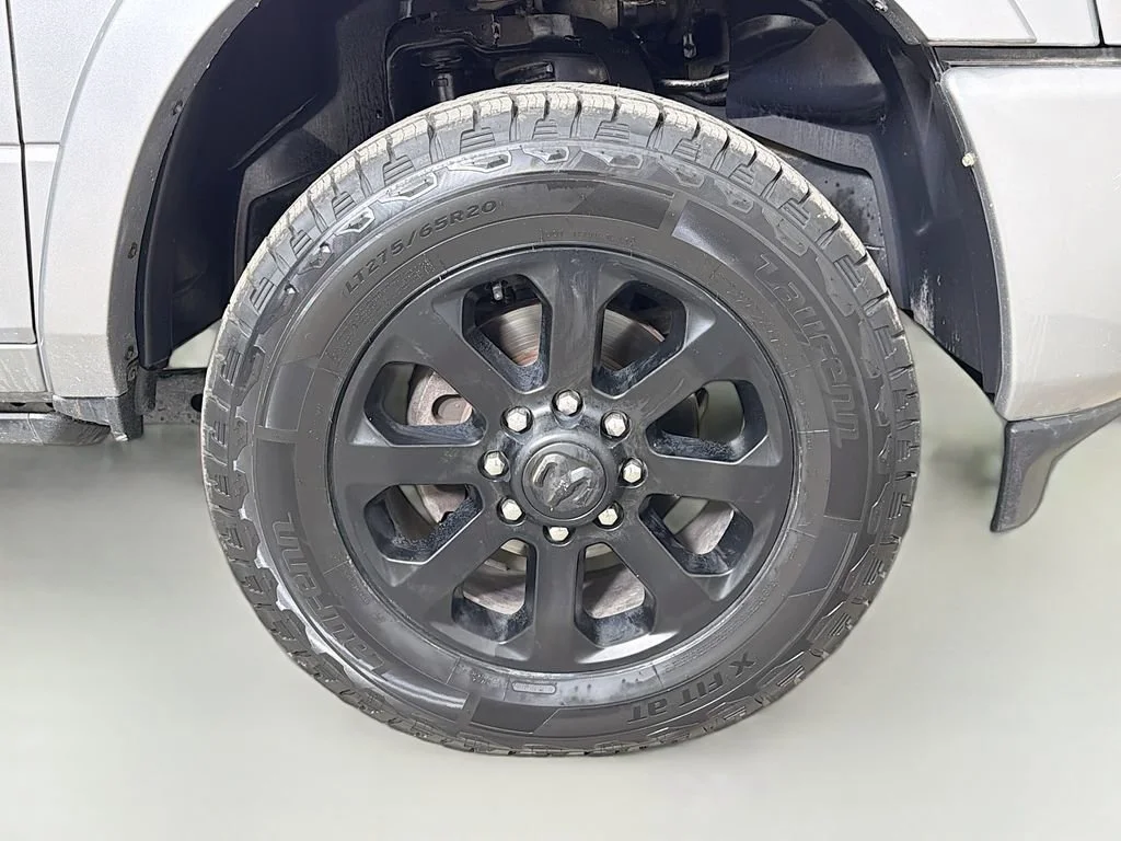 Used 2022  Ram Laramie image 28