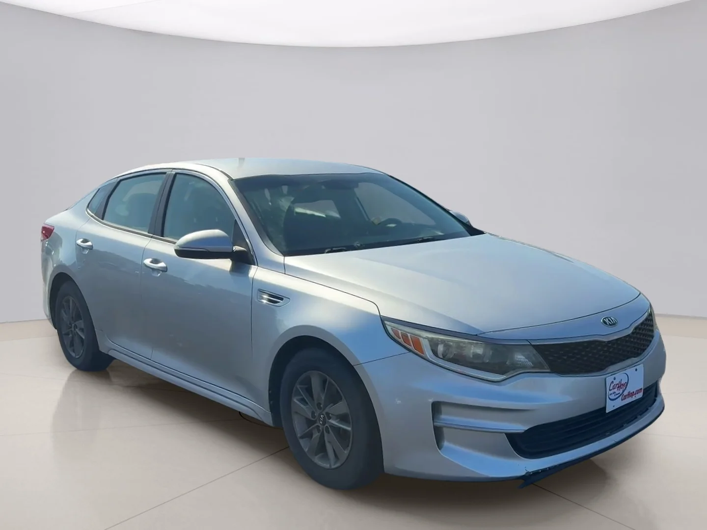 Used 2016 Silver Kia LX image 3
