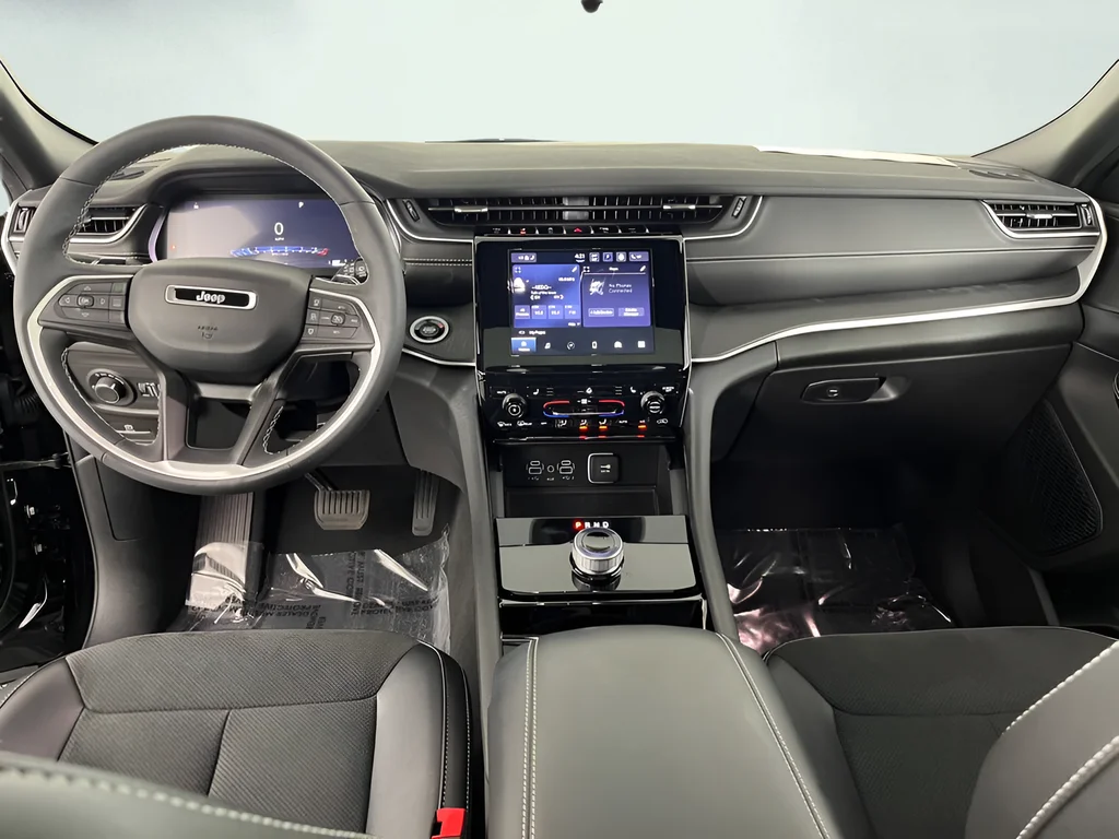 Used 2023 Black Jeep Altitude X image 25